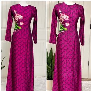 Embroidered Vietnamese traditional dress - size L